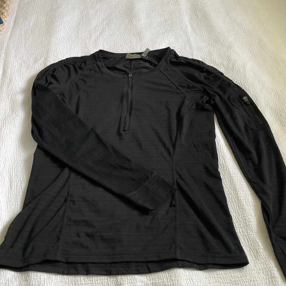 Athleta Black Zip-Up Long Sleeve Top